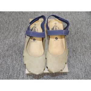 Plakton Amy Women's US 7 EU 38 Beige Navy Blue Suede Wedge Sandals Memory